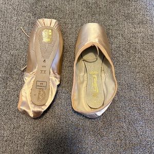 Freed pointe shoes